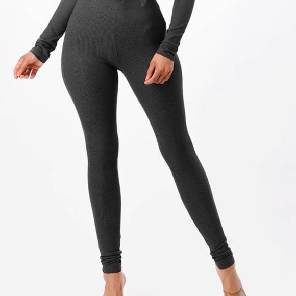 🔥 2 piece set🔥 - Picture 2 of 8